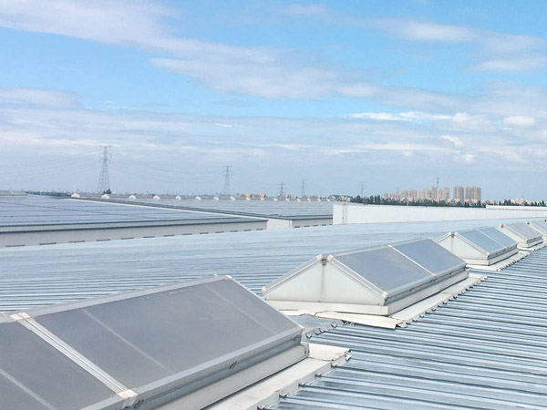 三角型電動（dòng）排煙天窗