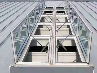 一字型電動排煙天（tiān）窗